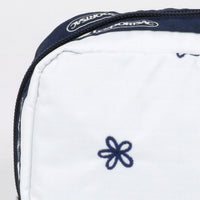 LeSportsac レスポートサック ポーチ 6511 RECTANGULAR COSMETIC E981 DAISY EMBROIDERY